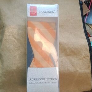 Landisun silk bowtie